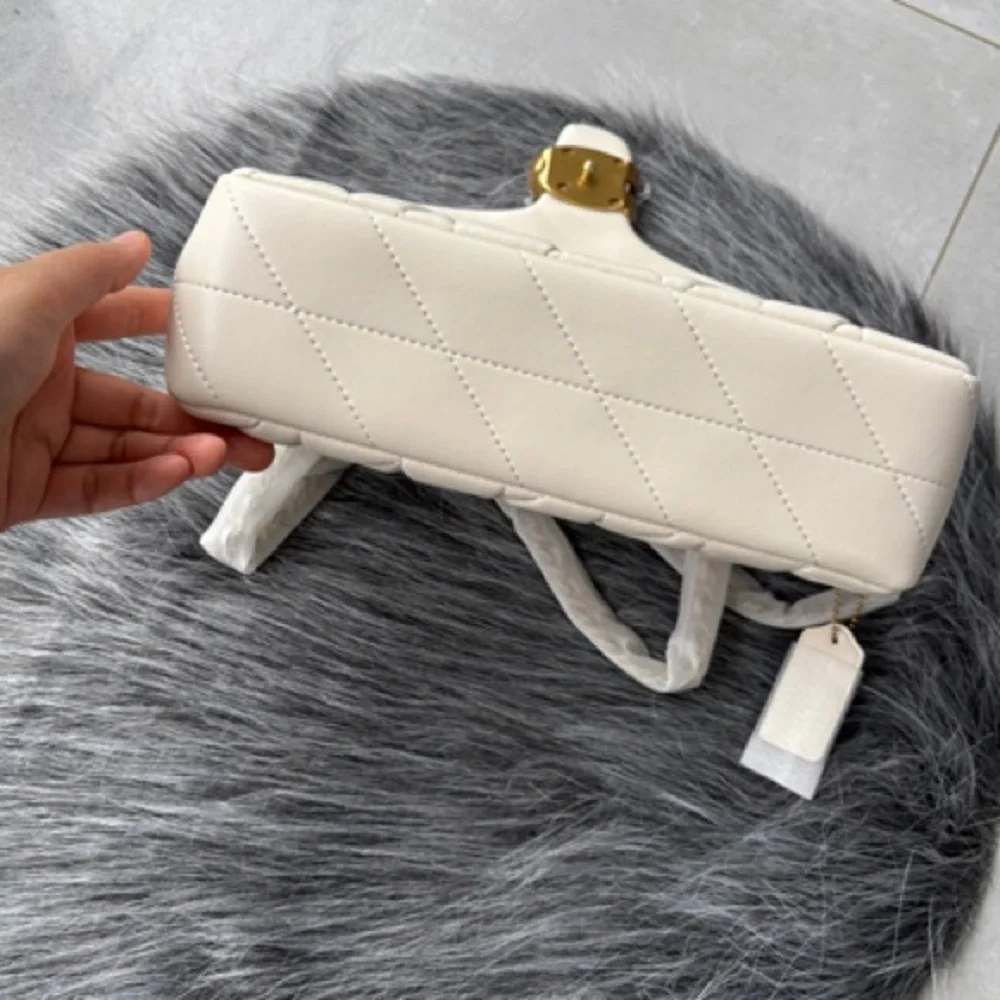 Coach white leather chain bag - Picture 4 of 12